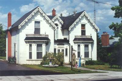 Anne MacArthur's antique store in Campbellville