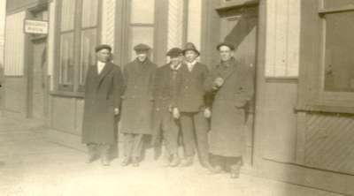 Men at the CNR Station in Milton