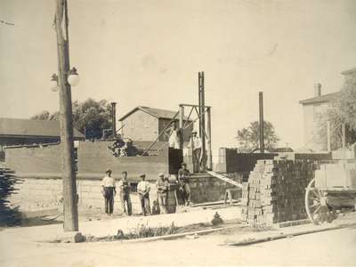 Building the post office at Martin and Main