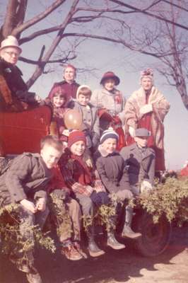 Children watching the Santa Claus Parade in Milton