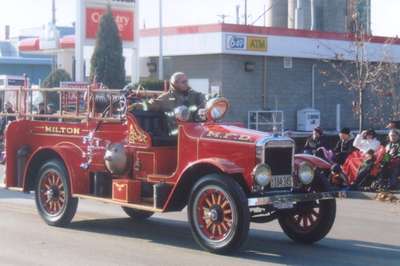 Santa Claus Parade, Milton, Ontario