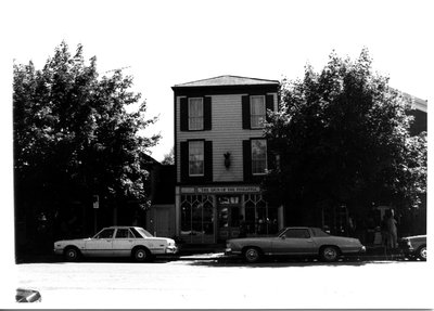 The Sign of the Pineapple in Niagara-on-the-Lake.