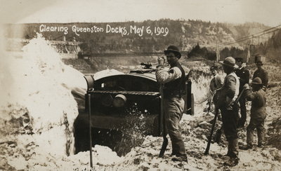 Ice jam on Niagara River, 1909