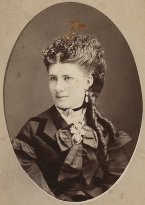 Portrait of Theresa Woodruff