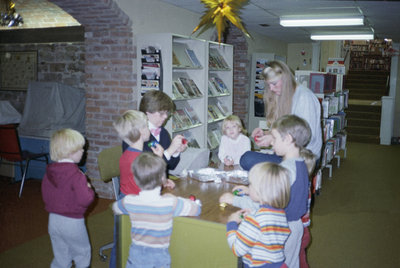 Activities for kids at Niagara-on-the-Lake Public Library in 1970s