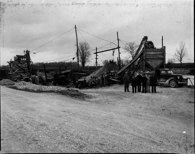 V.W. Ruckle workers crushing gravel, Dereham Twp.