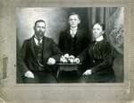 Mystery family photo