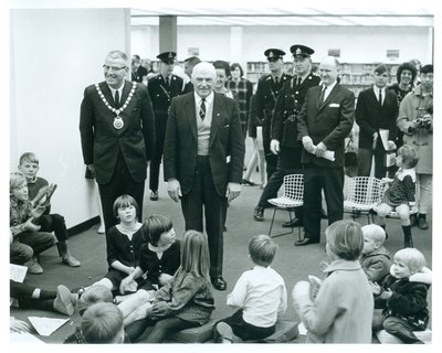 Hon. Earl Rowe on Tour of the Oakville Centennial Centre