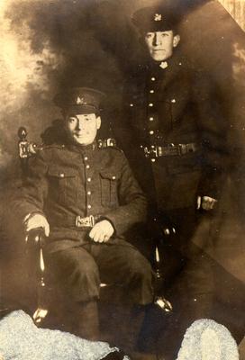 Bob Lyon (left) and Ed Leaver (right) served in the First World War.