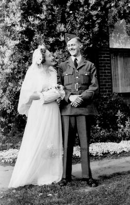 Robert and Evelyn Callingham, 1942.
