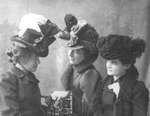 Lillian and Isabel Carroll with Jessie Malcolm