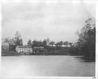 Bond Lake Hotel