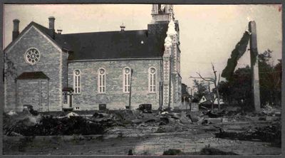 Les ruines après le feu de 1932