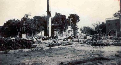 Les ruines après le feu de 1932