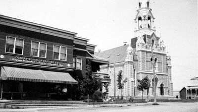 L’église et le magasin Maheu