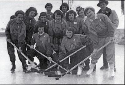 L’équipe féminine de  de l’école secondaire