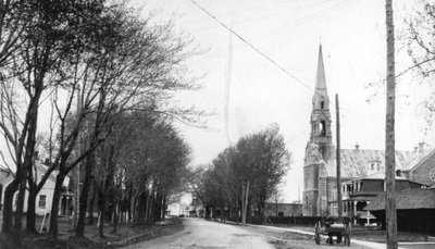 Vue de la rue Notre-Dame (Embrun) en direction ouest, avant le feu de 1932.