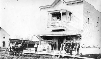 Le magasin de Léandre Maheu à Embrun.