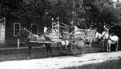 Un char allégorique du défilé présenté à Embrun l’occasion de la Saint-Jean Baptiste.