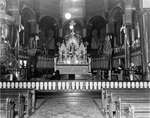 L’intérieur de l’église d'Embrun en 1950.