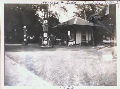 Imperial Oil Gas Station, 215 Queenston Street