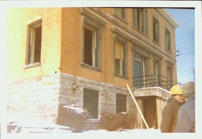 Welland Ship Canal Office being demolished. 32 St. Paul Cr.