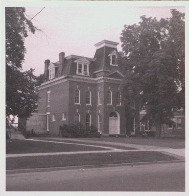 Mansion on Welland Avenue between Thomas and York Streets