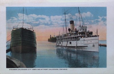 Souvenir Folder of St. Catharines: &quot;Dalhousie City&quot; Arriving at Port Dalhousie