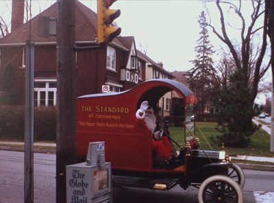 The &quot;Standard&quot; The Standard Santa&quot; at the Glenridge Avenue and Rockcliffe Road Intersection