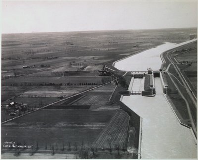 Lock 2 on the Welland Ship Canal Looking South