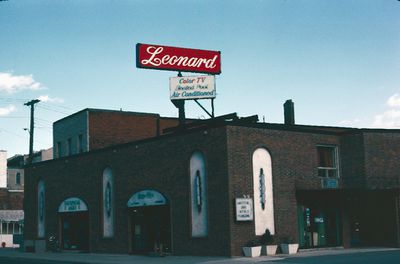 Leonard Motor Inn