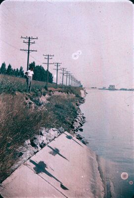 Along the Welland Ship Canal