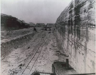 Construction on the Welland Ship Canal