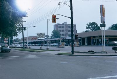 Welland Avenue Shopping Centre