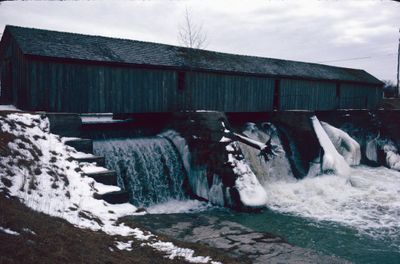 A Covered Weir