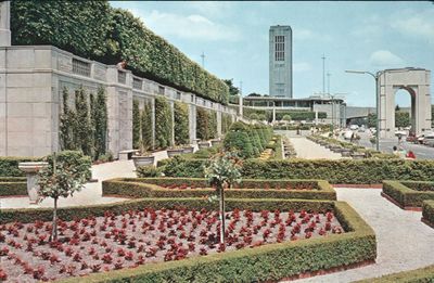 Oakes Garden and the Clifton Gate