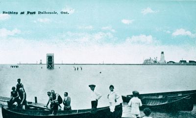 People swimming at Lakeside Park