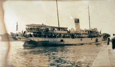 “Garden City” coming into the wharf at Port Dalhousie