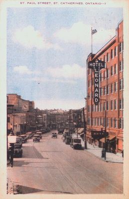 Postcard of Hotel Leonard, St. Catharines