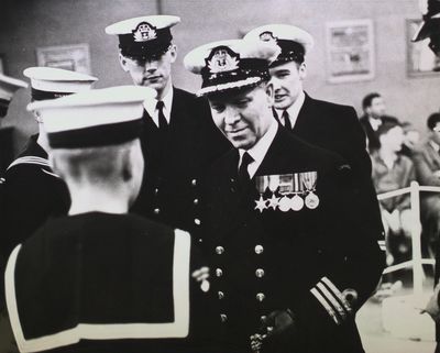 Commander H.C. Tilbury chats to Royal Canadian Sea Cadets Corps Renown cadets, St. Catharines