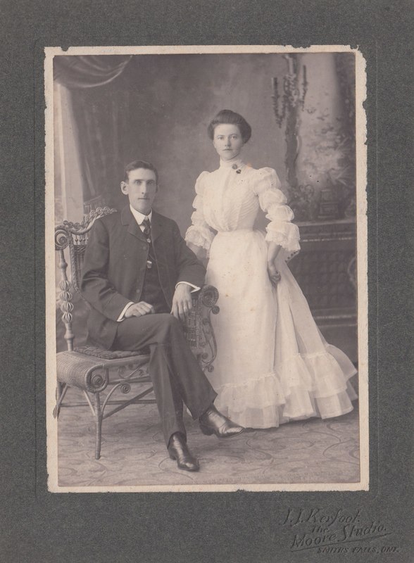 Studio photograph of Bob Howard and Bertha (Johnston) Howard, Smiths Falls