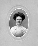 Studio photograph of an unidentified woman, Smiths Falls