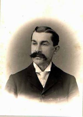 Studio photograph of unidentified man, possibly Shaw, Gray or Cartland family, Smiths Falls, 1898