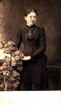 Studio photograph of unidentified woman, Smiths Falls