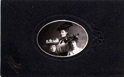 Studio photograph of Johannah and Florence Cartland and an unidentified friend, Smiths Falls