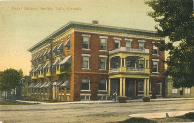 Hotel Rideau, Smiths Falls postcard, 1909