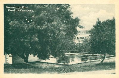 Rotary Club swimming pool, Smiths Falls postcard