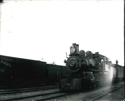 Canadian Pacific Railway steam engine no. 746, Smiths Falls, ca. 1905