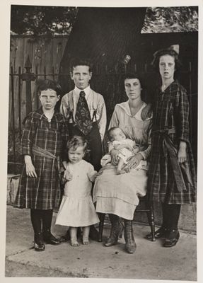 Barber children, Smiths Falls, 1918