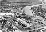 Vue aérienne de l'Abitibi Power & Paper Company, Sturgeon Falls, dans les années 1950 / Aerial view of the Sturgeon Falls Abitibi Power & Paper Company in 1950s